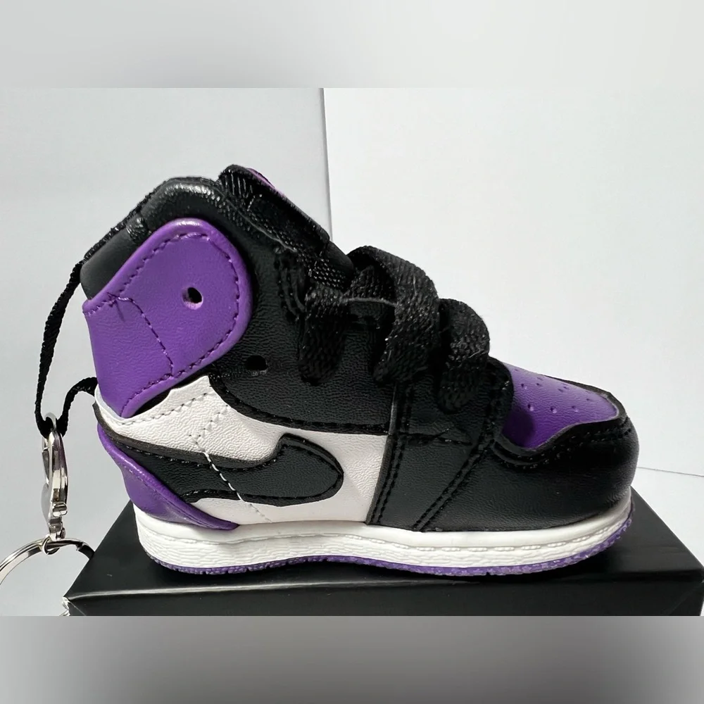 3D Purple Black White 4.5” Mini Sneaker Keychain novelty with box‎